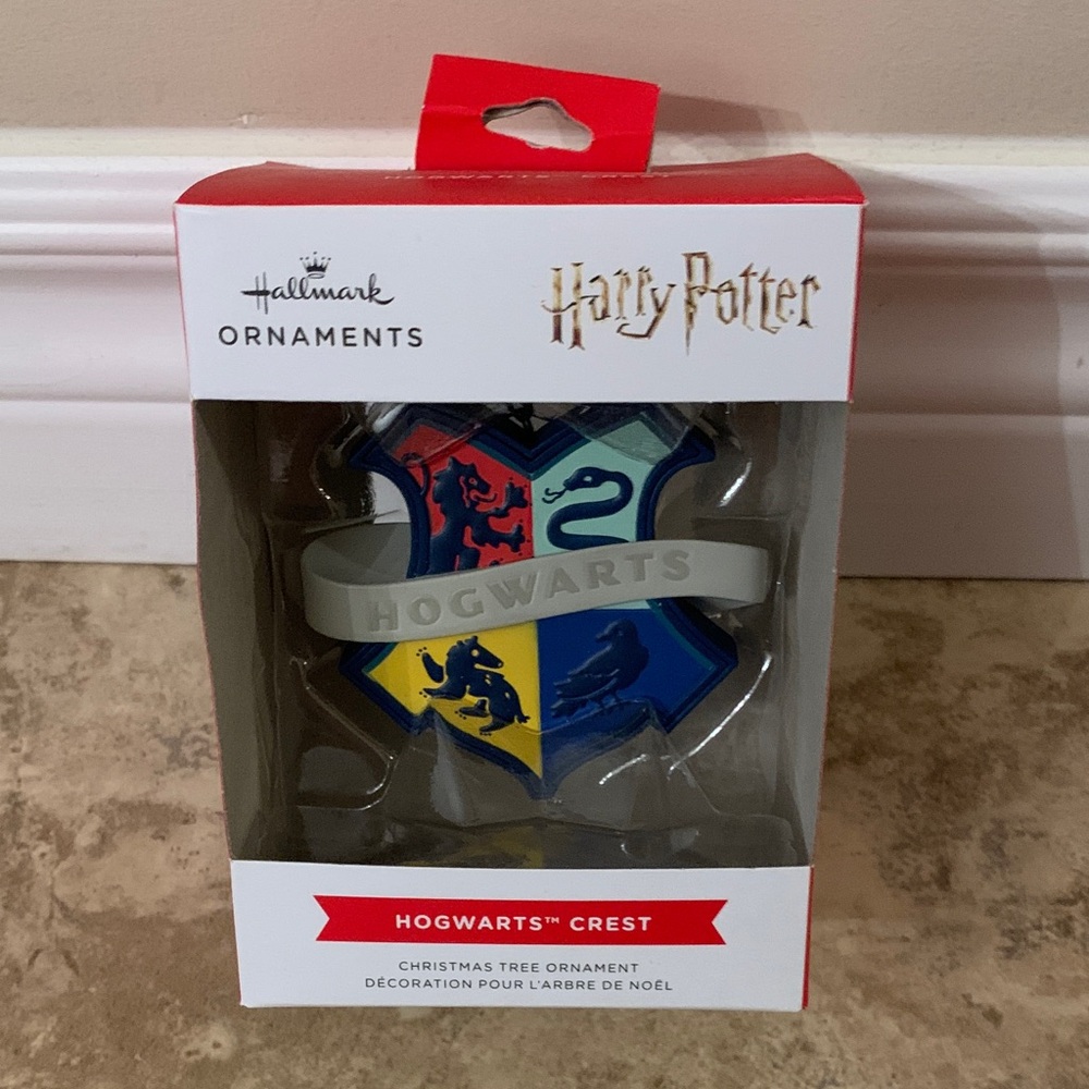 Hallmark Hogwarts Crest Ornament - Red, Blue, Yellow, Green Christmas NEW